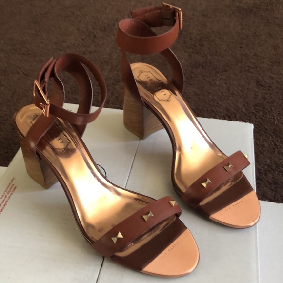 ⭕️ PRICE FIRM Ted Baker Size 40/10 Biah Studded Block Heels - Picture 2 of 13